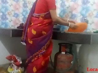 Desi Bengali desi Townsperson Indian Bhabi Caboose Mating Give White-hot Saree ( Certified Peel Apart from Localsex31)