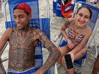 Casal de novinho resolveu fuder na praia