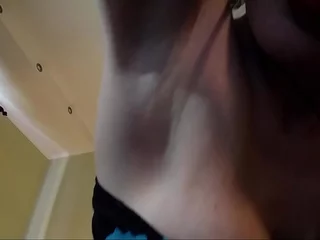 Mommy's armpits
