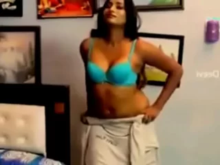 Hot indian Bhabi be hung up on